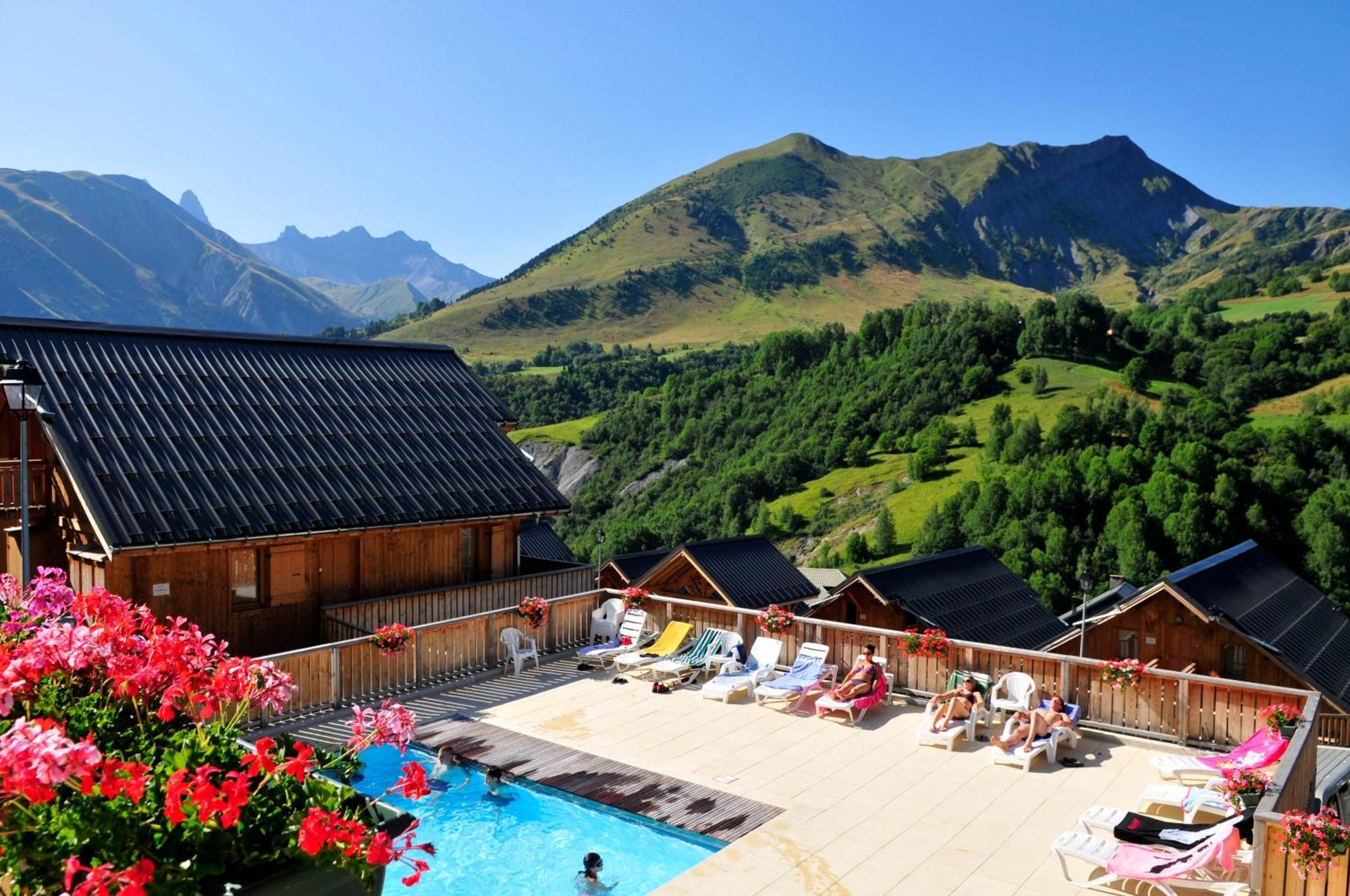 Residence Goelia Les Chalets Des Ecourts Сен-Жан-д'Арв Экстерьер фото