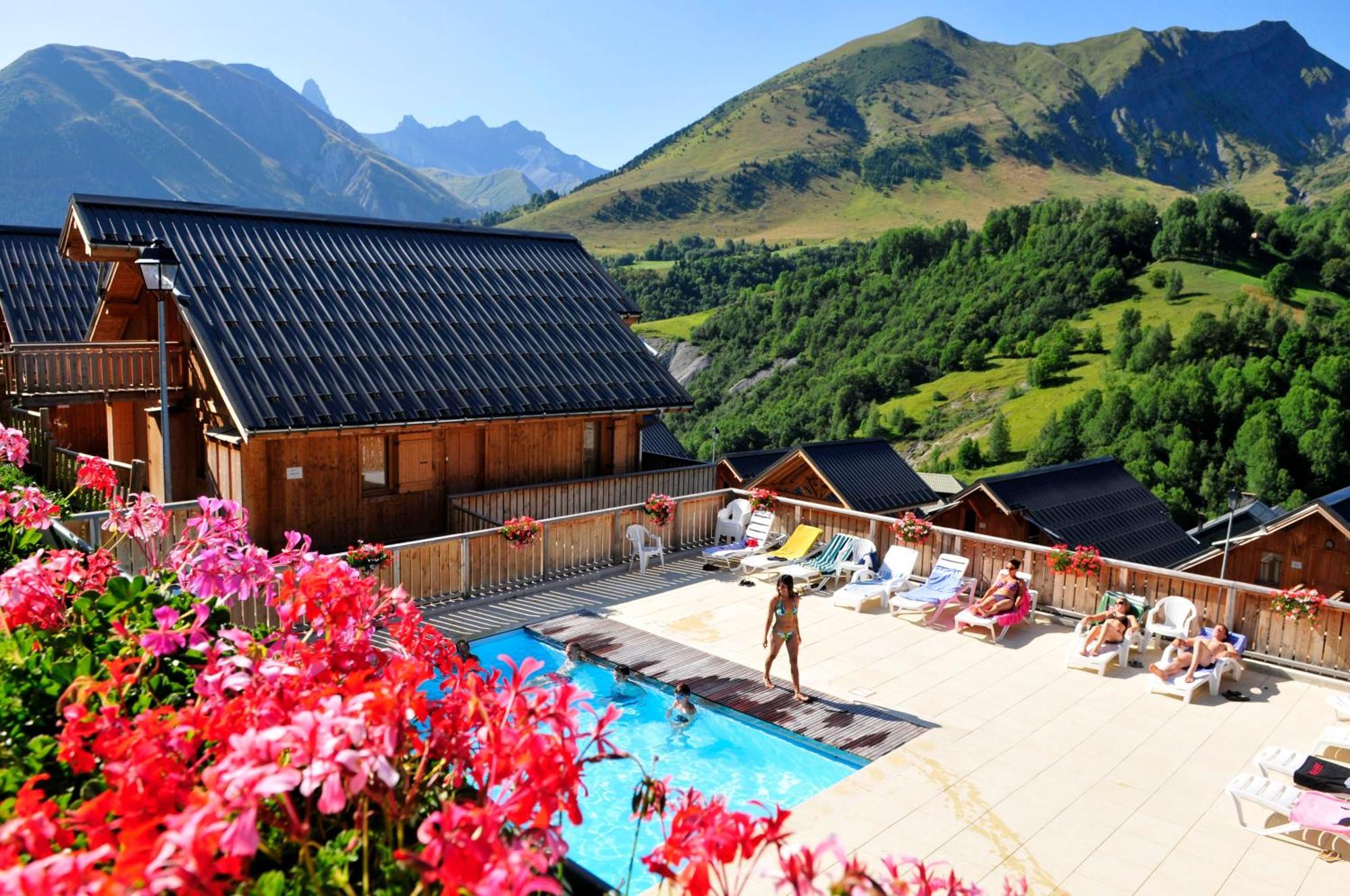Residence Goelia Les Chalets Des Ecourts Сен-Жан-д'Арв Экстерьер фото