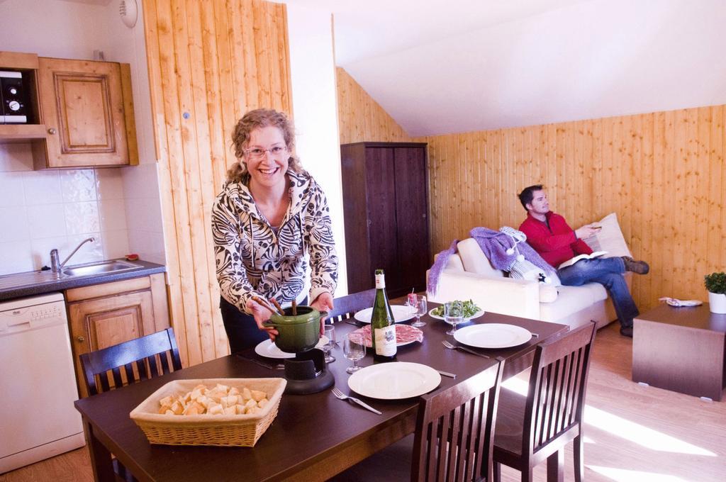Residence Goelia Les Chalets Des Ecourts Сен-Жан-д'Арв Номер фото